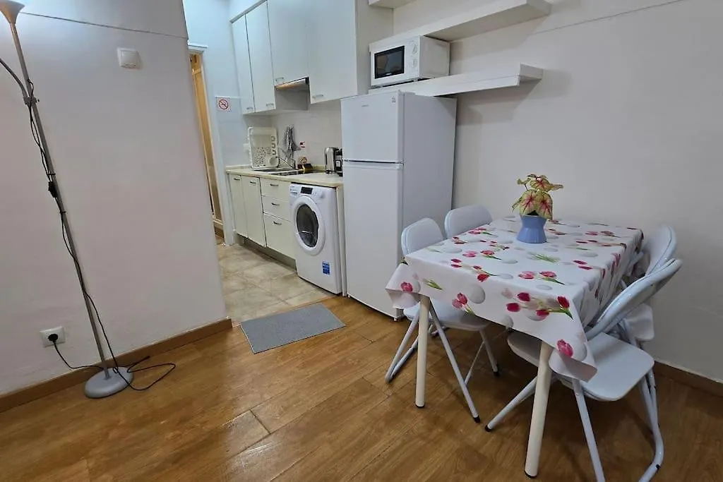 Apartamento Cave -1 Estudio Inteiro No Areeiro Em Lisboa Apartment Lissabon